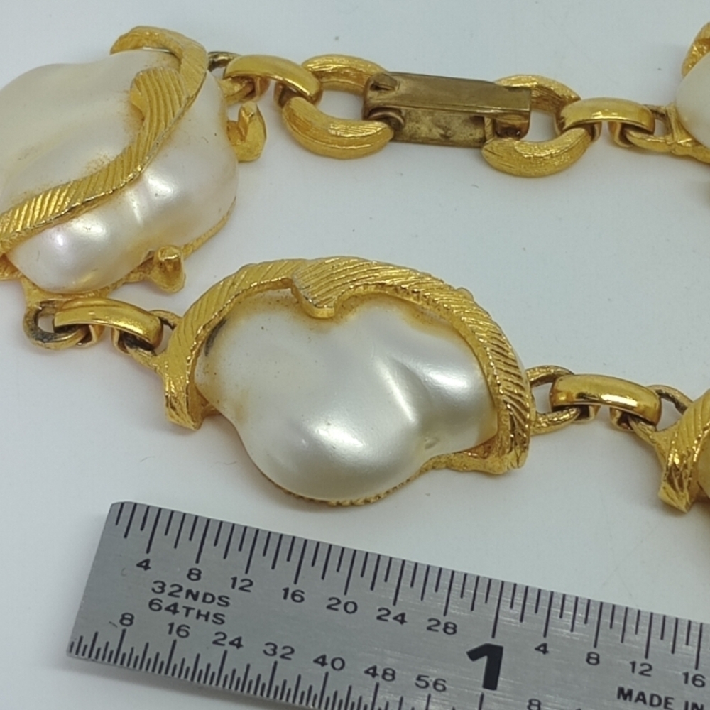 * vintage Judy Lee faux pearl clouds gold tone bracelet - Picture 2 of 5